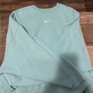 Nike Cropped Crewneck Sweatshirt